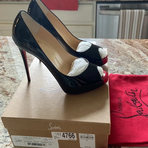 Christian Louboutin brand new shoes never worn. Size 7 shoe, Heel size 120 - Picture 3 of 5